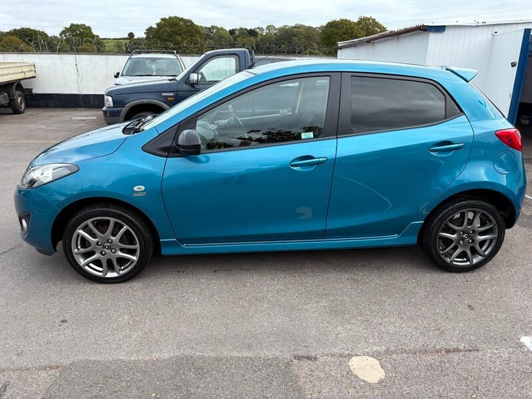 Mazda MAZDA 2 VENTURE EDITION