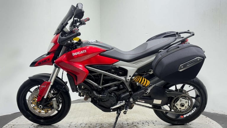Ducati Hyperstrada 2013 12K SUPER NAKED SUPERMOTO WARRANTY MOT SERVICED 821CC