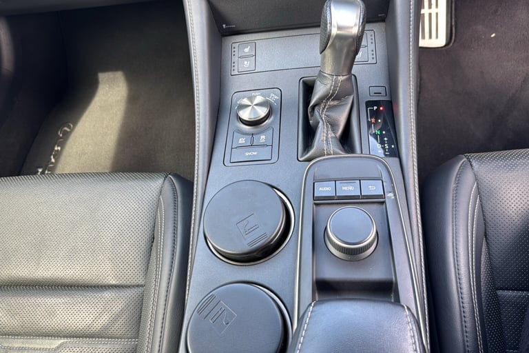  Lexus Rc 2.5 300h F Sport Coupe 2dr Petrol Hybrid CVT Euro 6 s/s 223 Ps