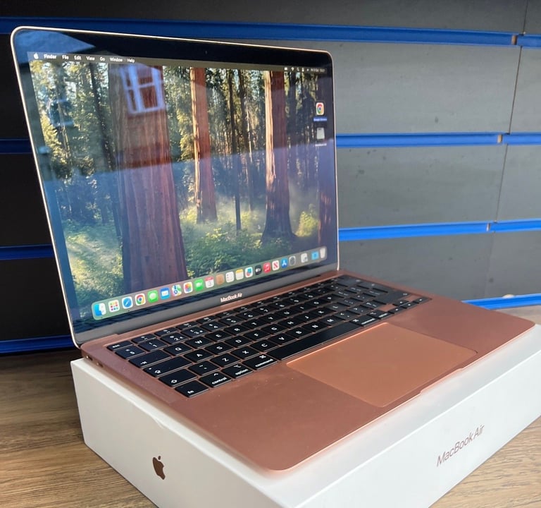 Apple MacBook Air 13” – Rose Gold (2020, Retina Display)