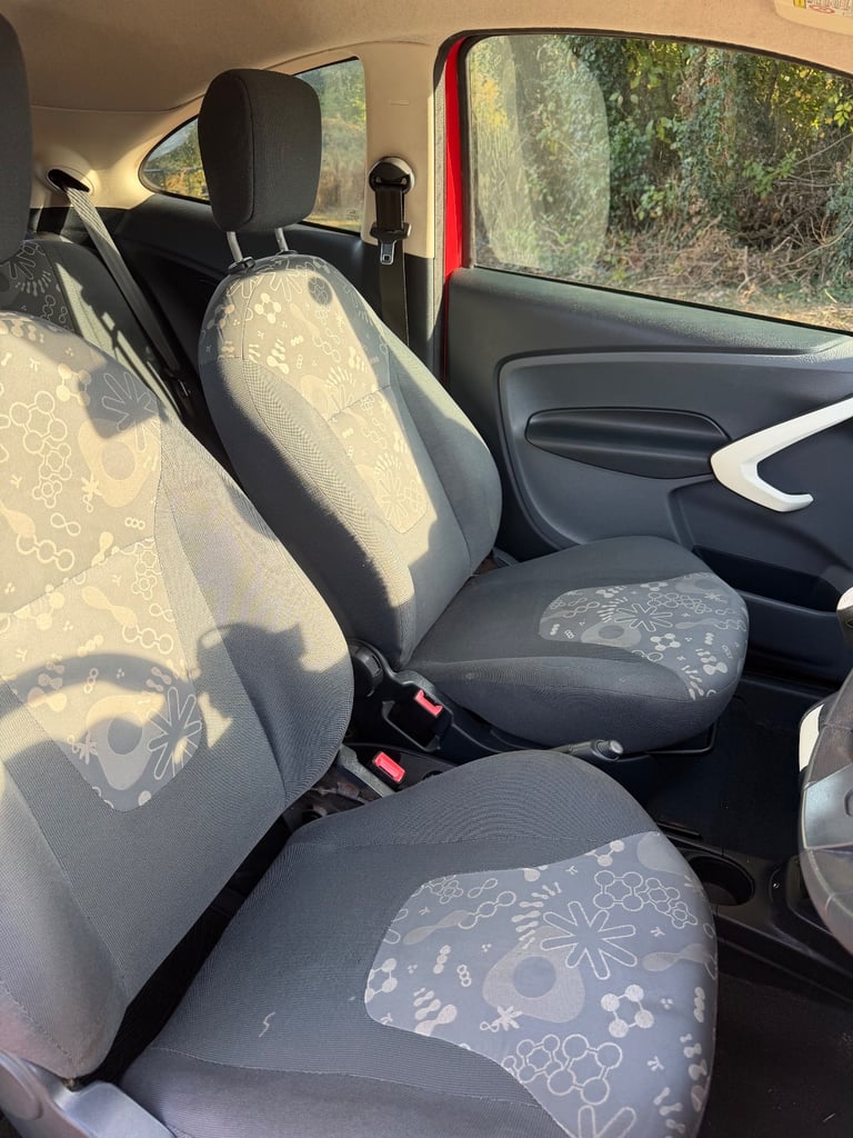 Ford, KA, Hatchback, 2011, Manual, 1242 (cc), 3 doors