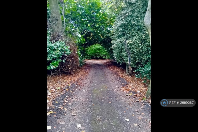 2 bedroom house in The Smithy, Gomersal, Cleckheaton, BD19 (2 bed) (#2669087)