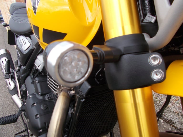 2025 Triumph Scrambler 400 XC