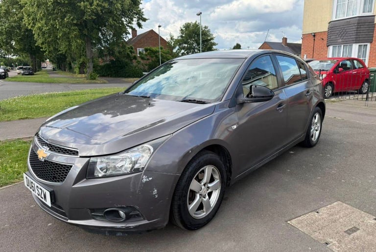 Chevrolet, CRUZE, Hatchback, 2011, Other, 1598 (cc), 5 doors