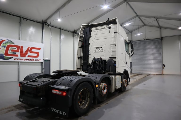 2016 (16 PLATE) Volvo FH460 6x2 Euro 6 Tractor Units