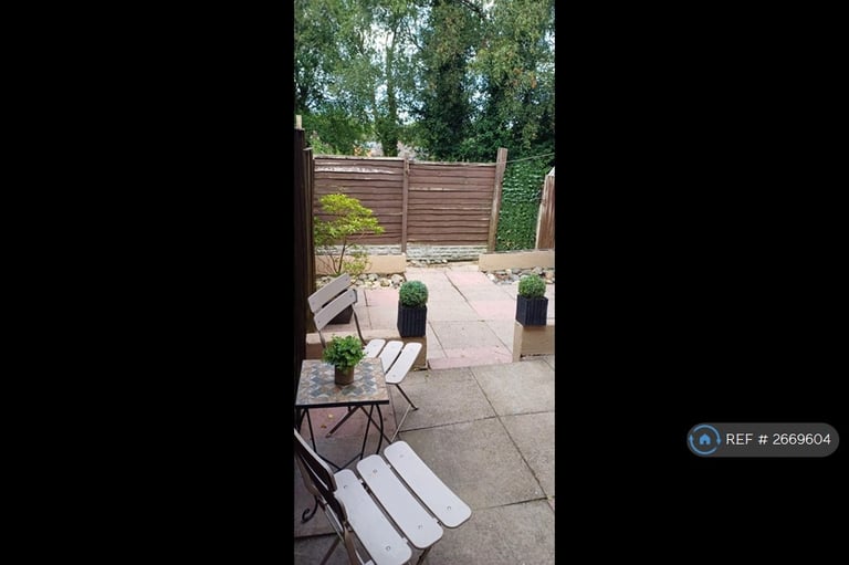 2 bedroom house in Lorne Street, Wigan, WN1 (2 bed) (#2669604)