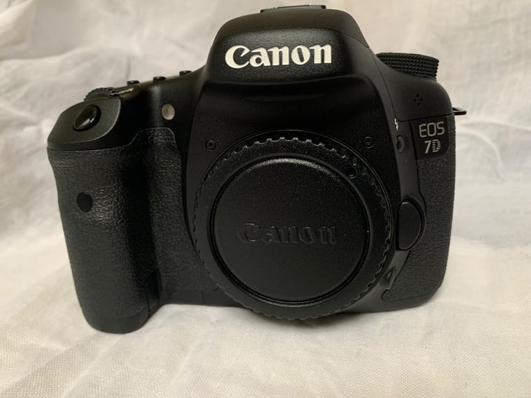 image for Canon EOS 7D 18.0 MP Digital SLR Camera  (Body Only) - Mint Unused Condition