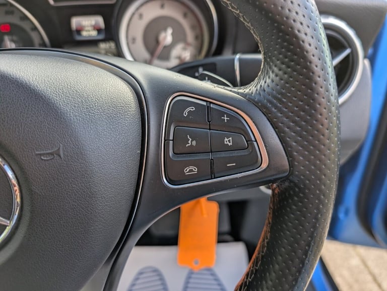 2016 Mercedes-Benz GLA 2.1 GLA200d Sport SUV 5dr Diesel 7G-DCT Euro 6 (s/s) (136 ps) ESTATE Diese...