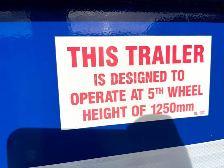 DENNISON SLIDING SKELETAL TRAILER 