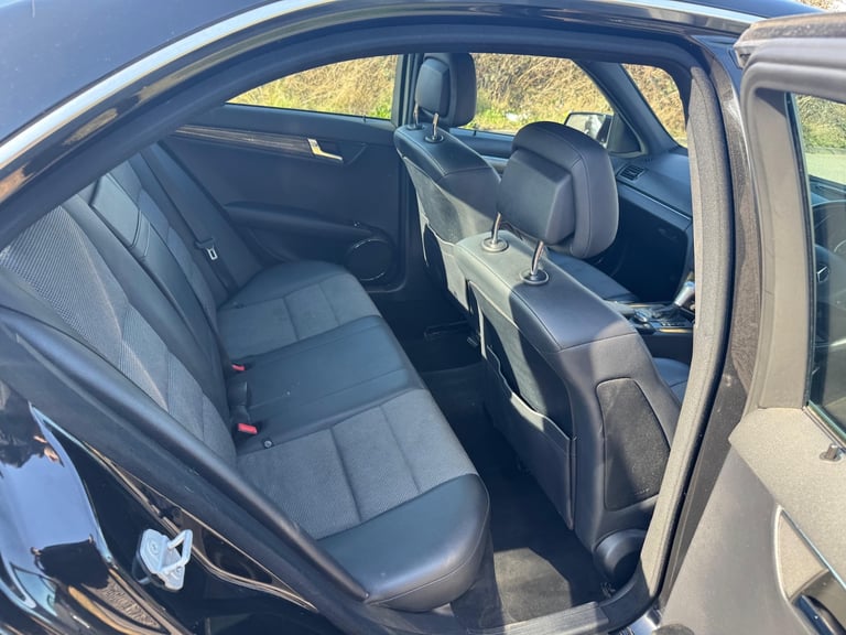 2009 Mercedes-Benz C-Class C220 CDI BlueEFFICIENCY Sport 4dr Auto SALOON Diesel Automatic