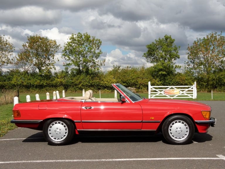 1988 Mercedes-Benz SL 3l 2d  AUTO  188 BHP Convertible Petrol Automatic