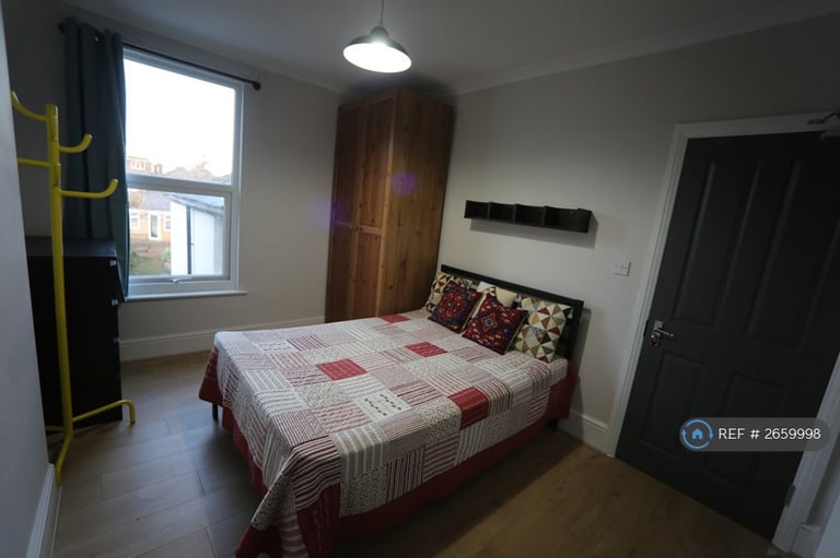 1 bedroom in Kent Road, Gravesend, DA11 (#2659998)