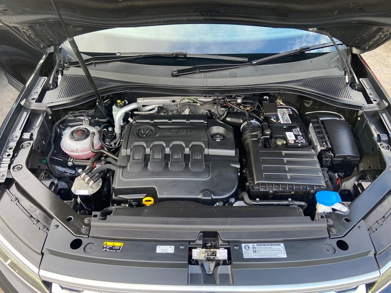 2019 Volkswagen Tiguan 2.0 TDI SEL SUV 5dr Diesel DSG Euro 6 (s/s) (150 ps)