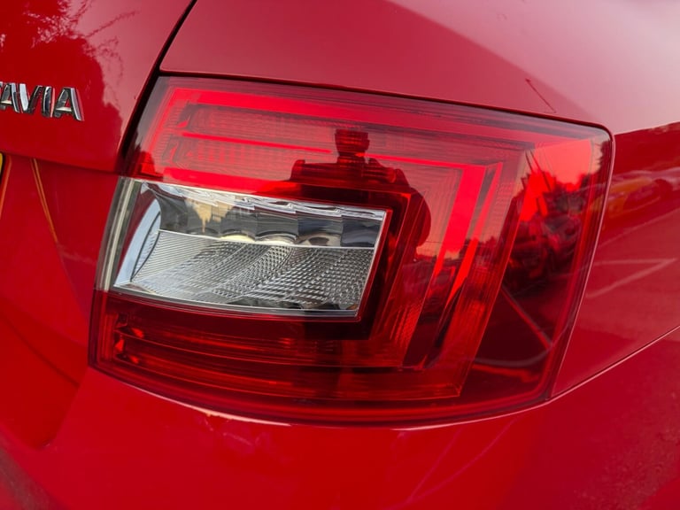 2016 Skoda Octavia 1.6 TDI SE DSG Euro 6 (s/s) 5dr HATCHBACK Diesel Automatic