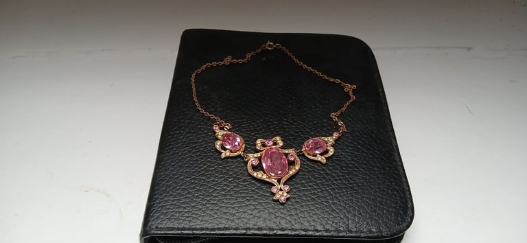 image for LOVELY VINTAGE NECKLACE