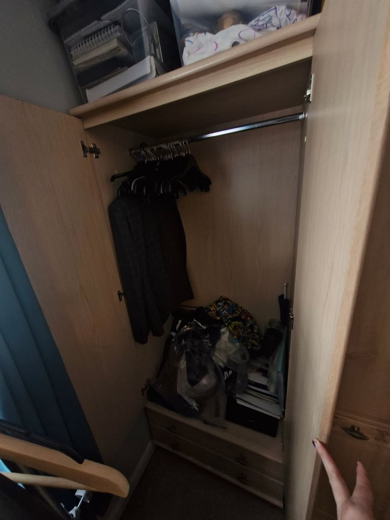 Wardobes. 2 big doubles and 1 single unit with shelves 