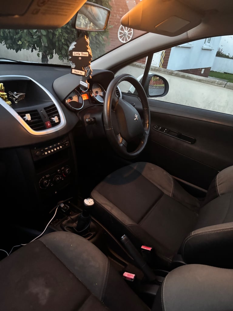Peugeot, 207, Hatchback, 2011, Manual, 1360 (cc), 3 doors