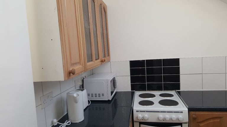 Shared House - DSS Only - All Ensuites. 5 mins to the high street