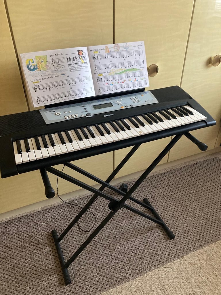 Yamaha YPT200 keyboard 