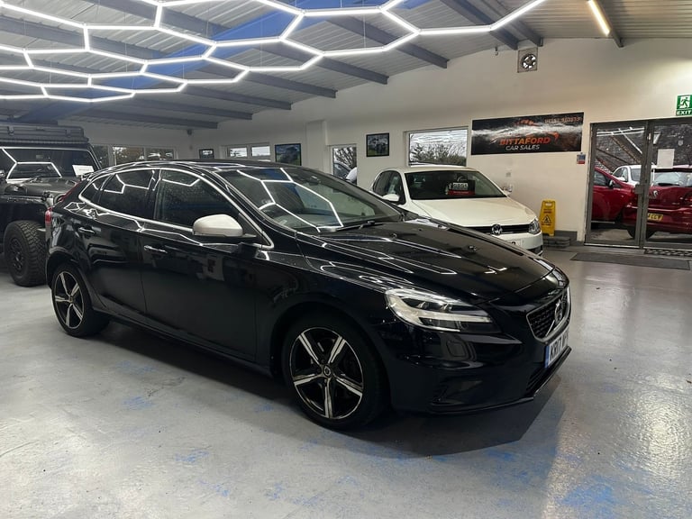 VOLVO V40 2.0 R-Design D3 2017