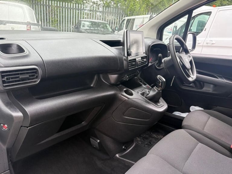 2020 Vauxhall Combo 1.6 Turbo D 2300 Sportive Panel Van 4dr Diesel Manual L1 H1 Euro 6 (s/s) (1 P...