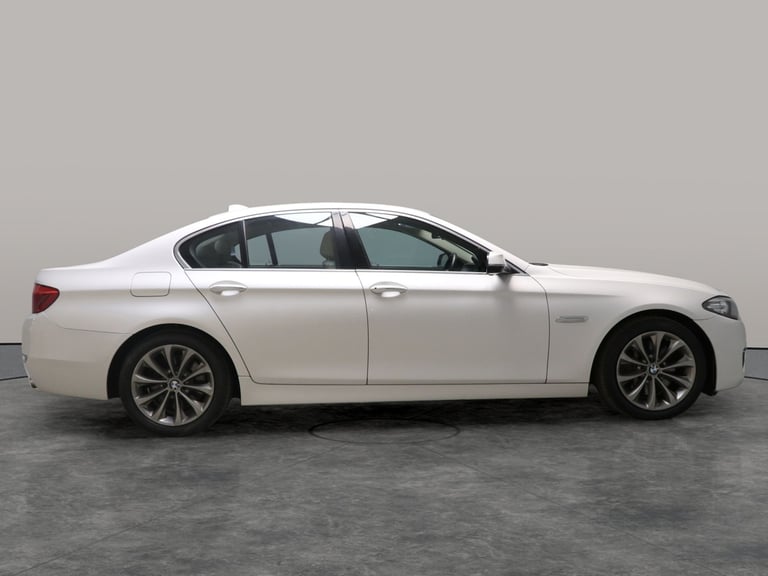 2016 BMW 5 Series 3.0 535d Luxury Saloon 4dr Diesel Auto Euro 6 (s/s) (313 ps) - DAKOTA LEATH Sal...