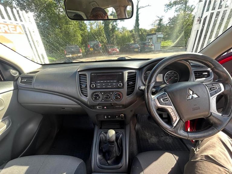 2019 Mitsubishi L200 L200 4Life DI-D 4x4 DIESEL Manual
