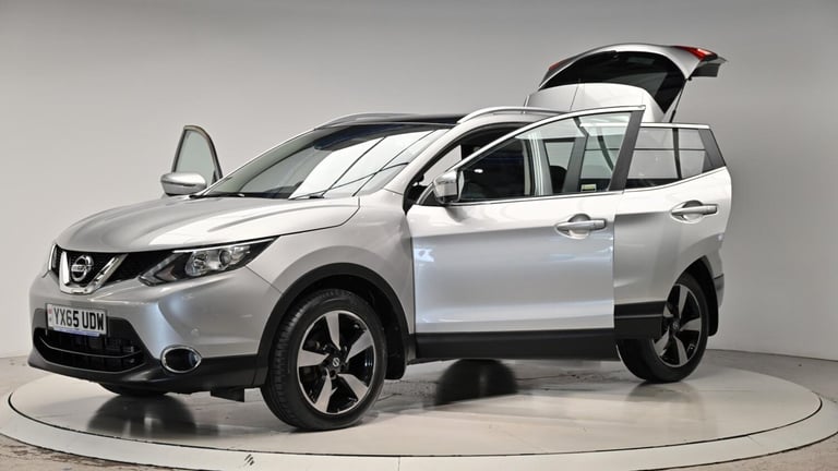 2015 Nissan Qashqai 1.6 dCi n-tec+ XTRON 2WD Euro 6 (s/s) 5dr HATCHBACK Diesel Automatic