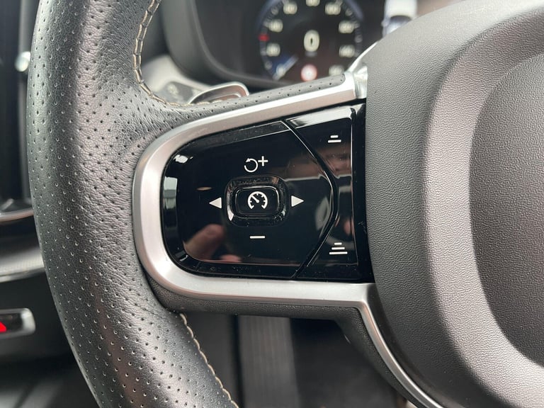 2019 Volvo XC60 2.0 T5 R-Design Auto AWD Euro 6 (s/s) 5dr ESTATE Petrol Automatic