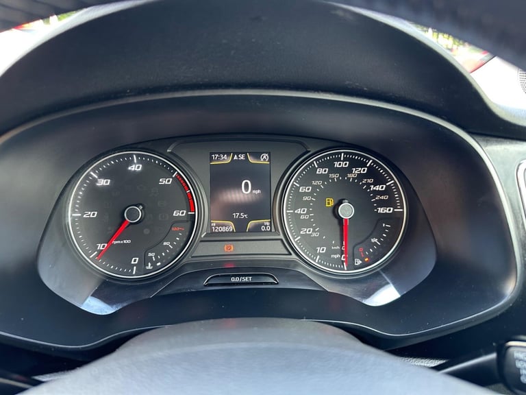 2014 SEAT Leon 1.6 TDI CR SE Euro 5 (s/s) 5dr HATCHBACK Diesel Manual