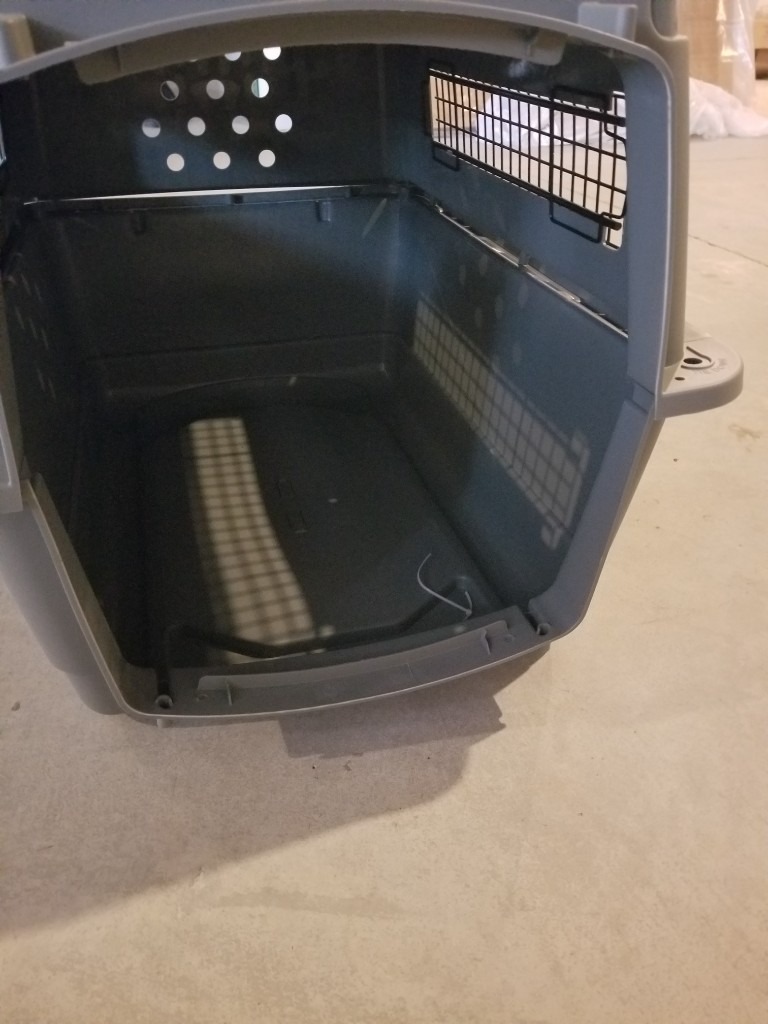 3 x 28 inch SKY KENNEL PET CARRIERS, AIRLINE APPROVED - £40 each - used once for a flight