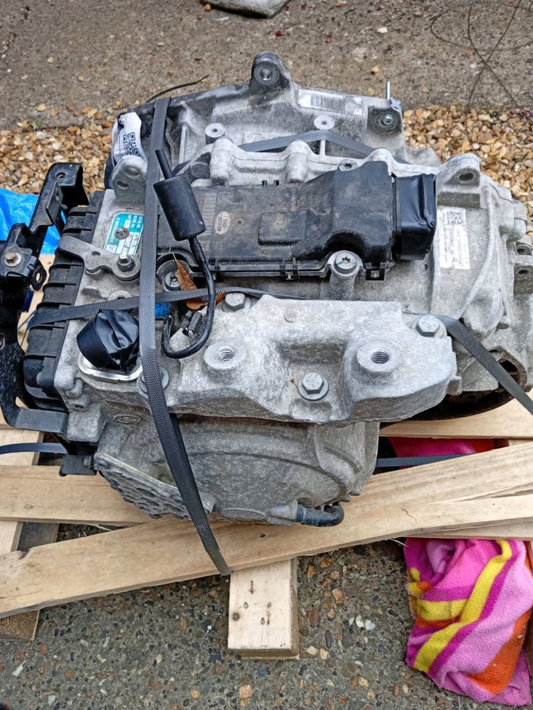 Land Rover Discovery sport L550 2.0L 2016 9 speed gearbox automatic Diesel.