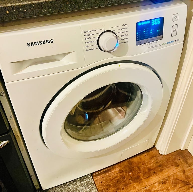 image for Samsung White Washing Machine 8kg Excellent Condition 