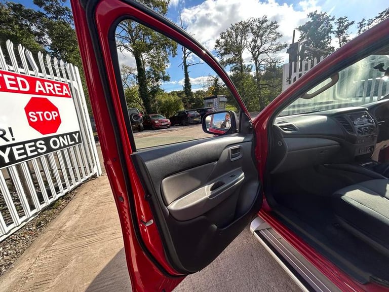 2019 Mitsubishi L200 L200 4Life DI-D 4x4 DIESEL Manual