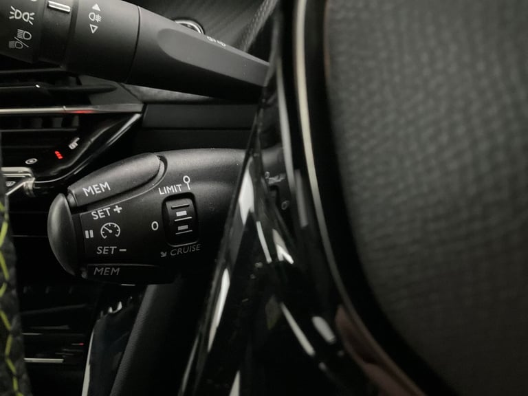 2023 Peugeot E-2008 50kWh GT SUV 5dr Electric Auto (7kW Charger) (136 ps) - LED - REVERSE CAM - S...