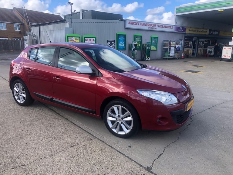2010 Renault Megane 1.6 16V I-Music 5dr HATCHBACK Petrol Manual