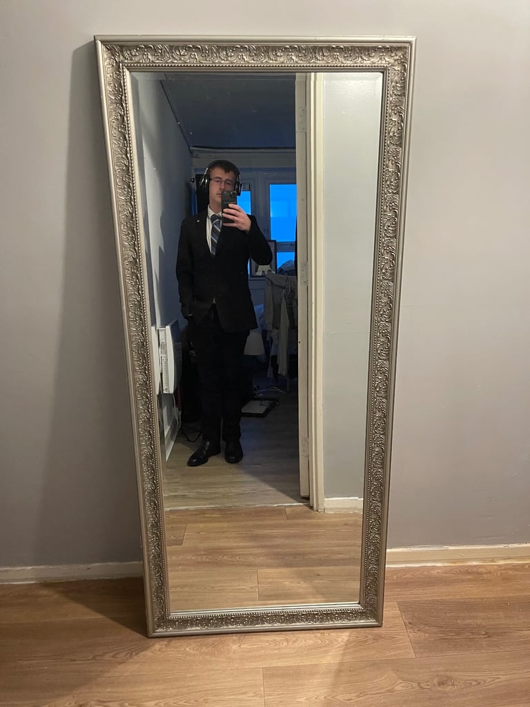 image for 5 foot mirror  for sale 