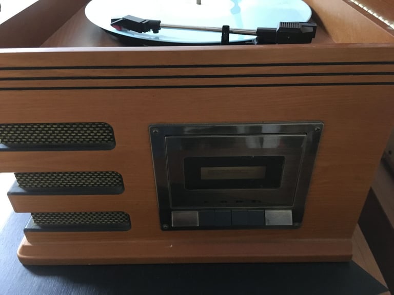 VINTAGE STYLE STEEPLETONE 'EDINBURGH' VINYL RECORD, CD AND TAPE PLAYER