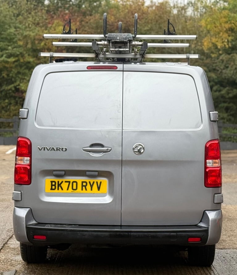 2020 Vauxhall Vivaro 2.0 Turbo D 3100 Sportive Crew Van L2 H1 Euro 6 (s/s) 5dr