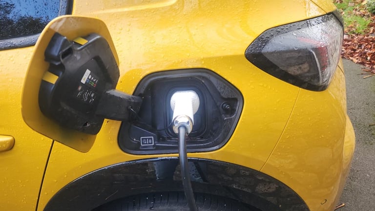 2021 Peugeot e-208 GT (2020 Reg) – 35,800 miles – Excellent Condition