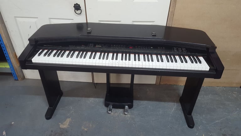 Yamaha Clavinova Digital Piano CVP-35