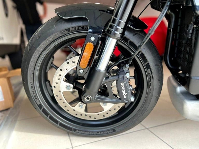 HARLEY-DAVIDSON LIVEWIRE EV TAX DEDUCTIBLE. IMMACULATE BIKE. VERY LOW MILEAGE