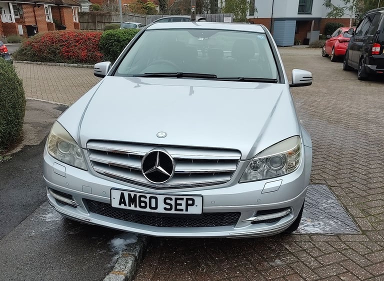 Mercedes-Benz C Class 1.8 C200 CGI Blue Efficiency Avantgarde Saloon 4dr Petrol