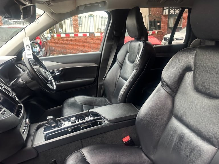 2020 Volvo XC90 2.0 B5 MHEV Momentum SUV 5dr Petrol Hybrid Auto 4WD Euro 6 (s/s) (250 ps) Automatic