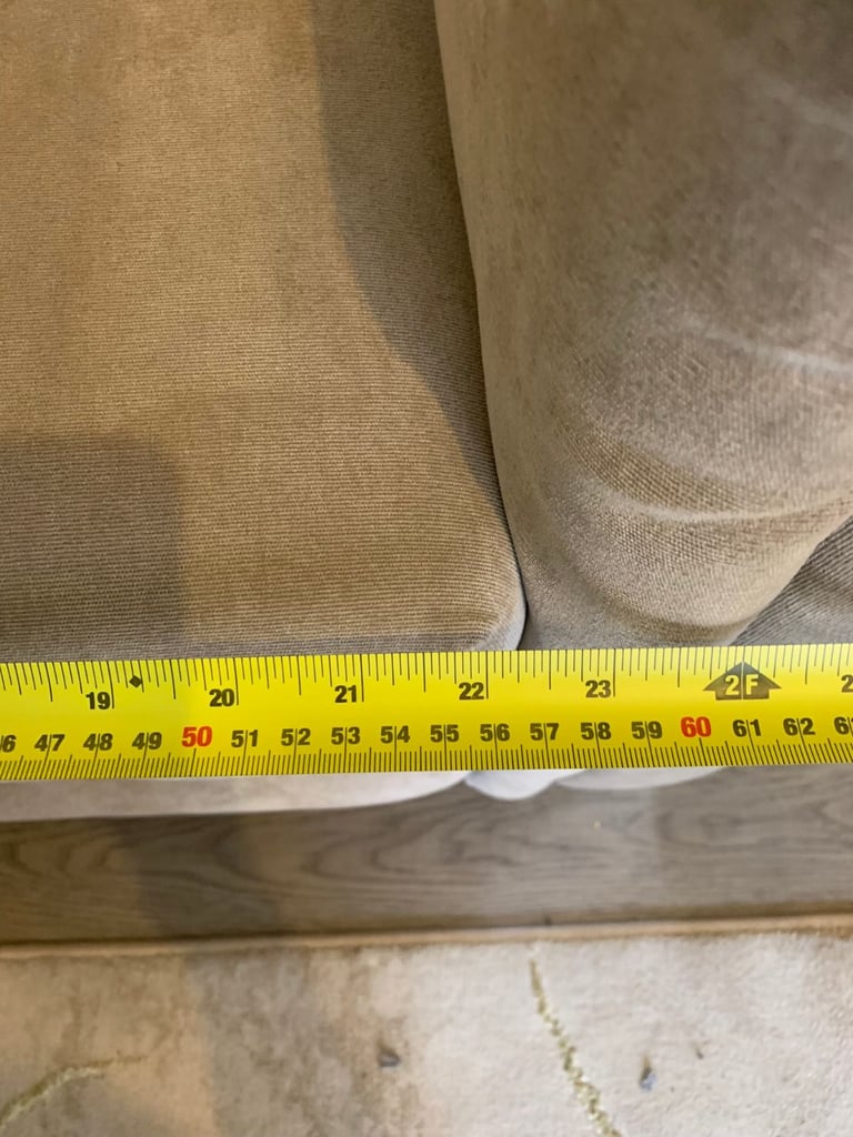 🛋️ Need gone asap – Right-Hand 4-Seater Corner Sofa – Only 6 Months Old – FREE Local Delivery