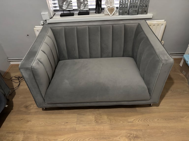 Bellamy velvet 2 seater sofa and snuggle chair