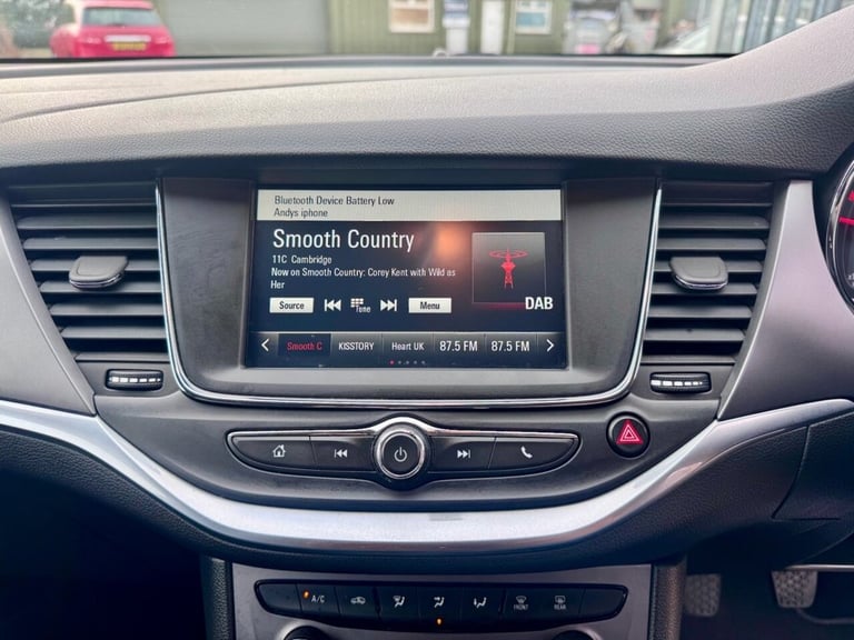 2016 Vauxhall Astra 1.6 CDTi ecoFLEX Design Hatchback 5dr Diesel Manual Euro 6 (s/s) (110 ps) Hat...