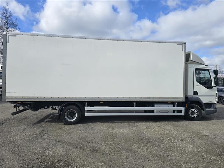 DAF TRUCKS LF 180-12   12 ton box tailift  153k  klms  