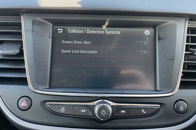 2022 Vauxhall Crossland 1.2 Design 5dr HATCHBACK PETROL Manual