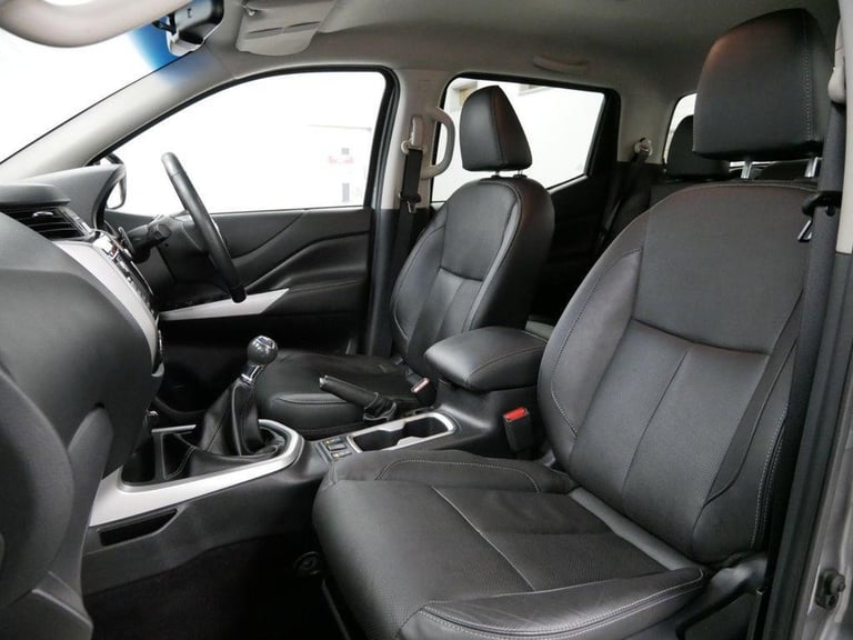 2018 NISSAN NAVARA 2.3 DCI 190 BHP TEKNA EDITION 4WD MANUAL ( NO VAT ! )